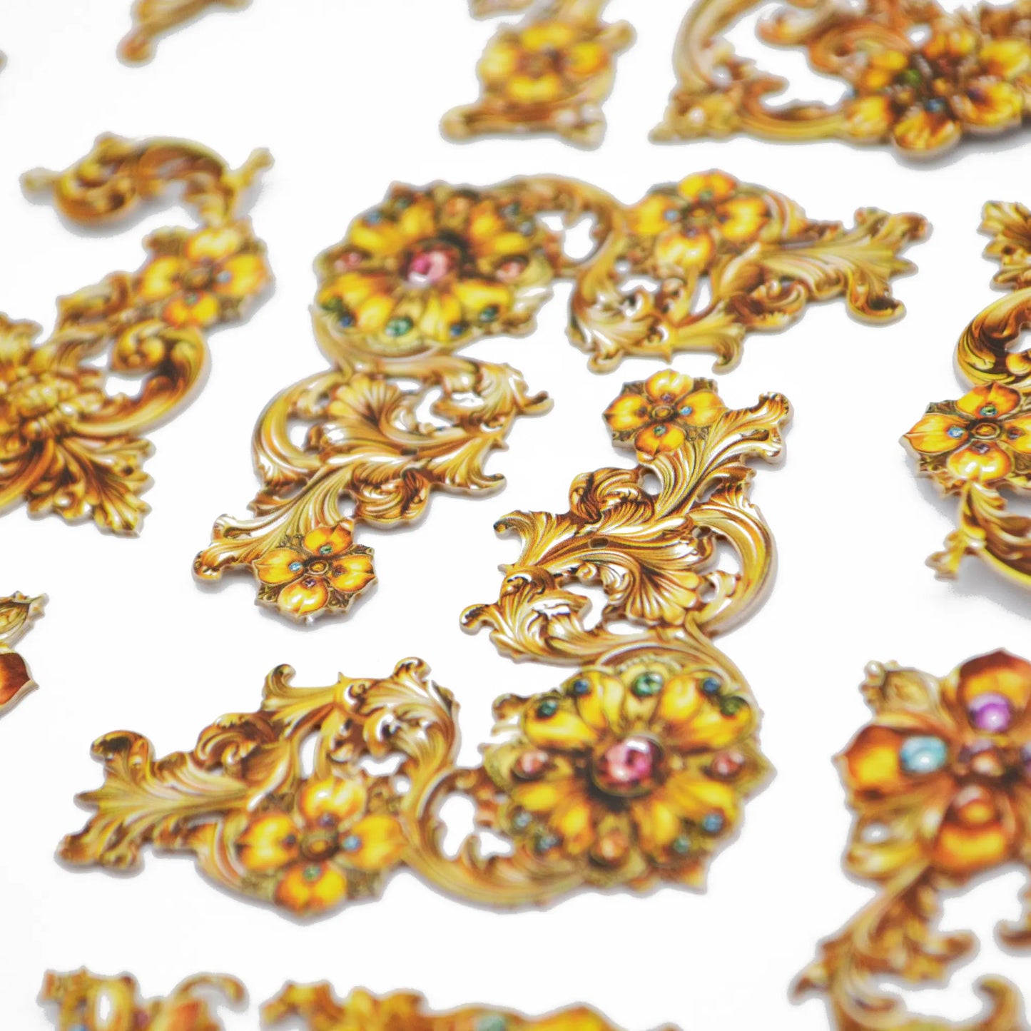 Baroque Borders : Gold