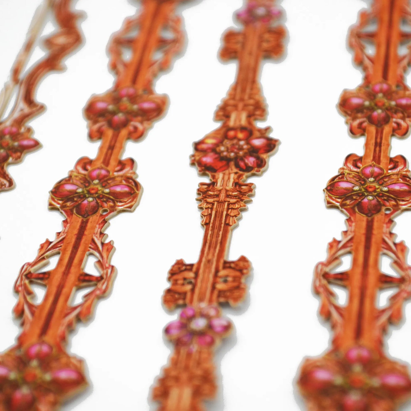 Baroque Borders : Red