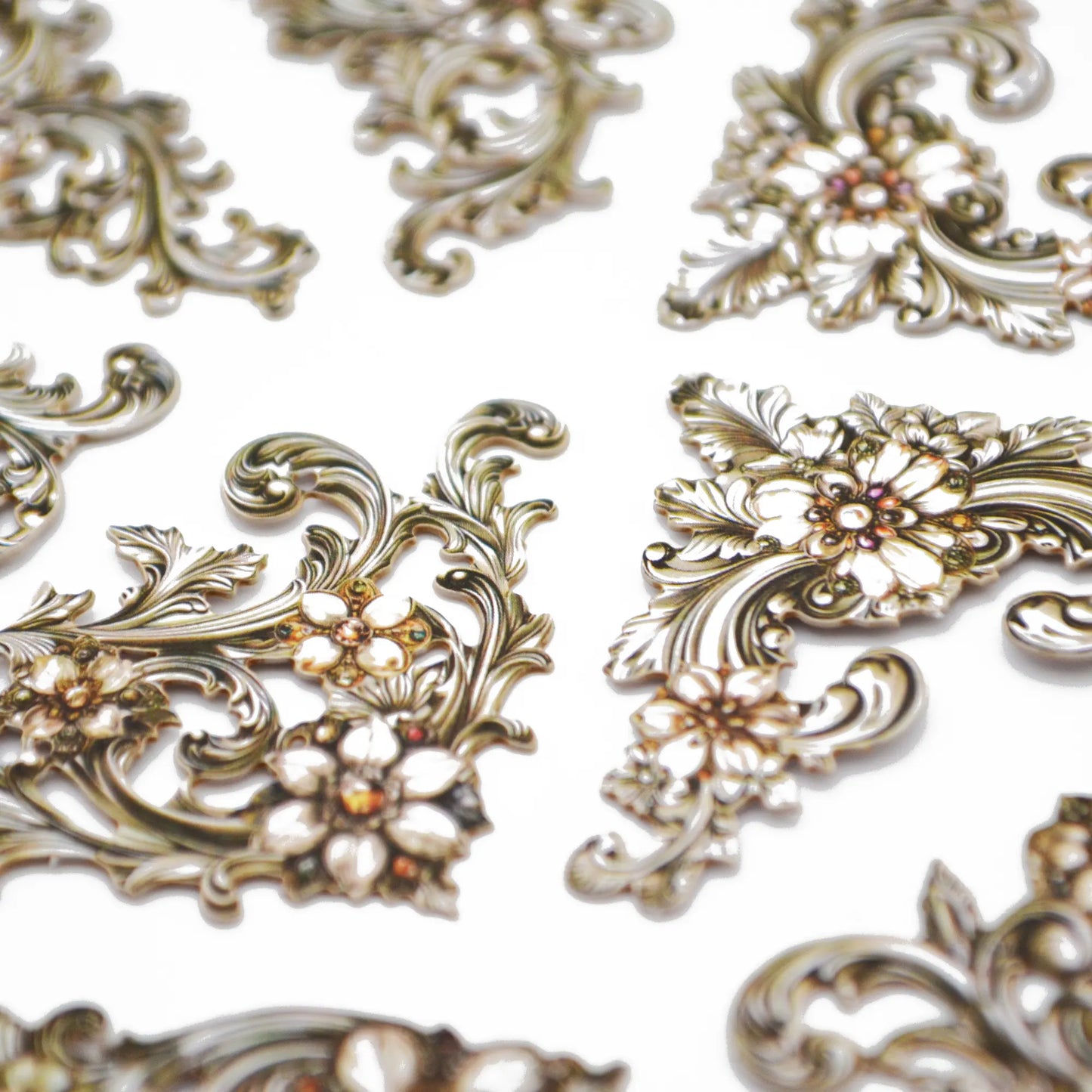 Baroque Borders : Silver